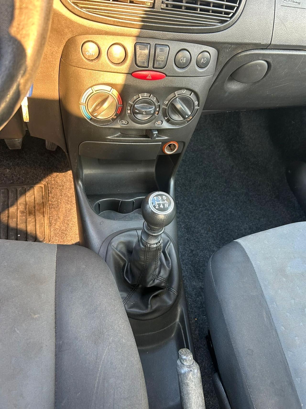 Fiat Punto 1.2 cc benzina 148.000 km unico proprietario perfetta