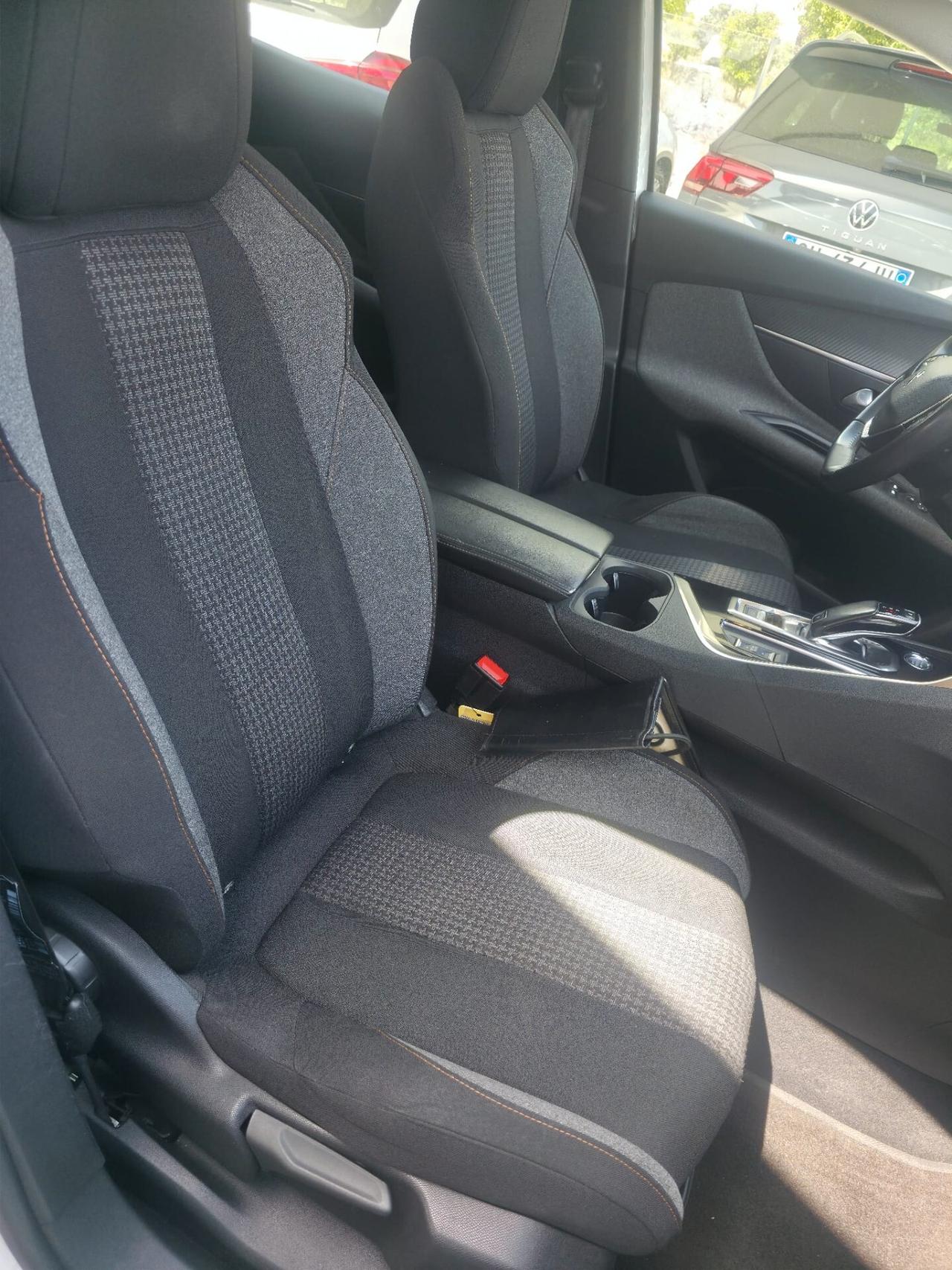 Peugeot 3008 BlueHDi 130 S&S Active Business