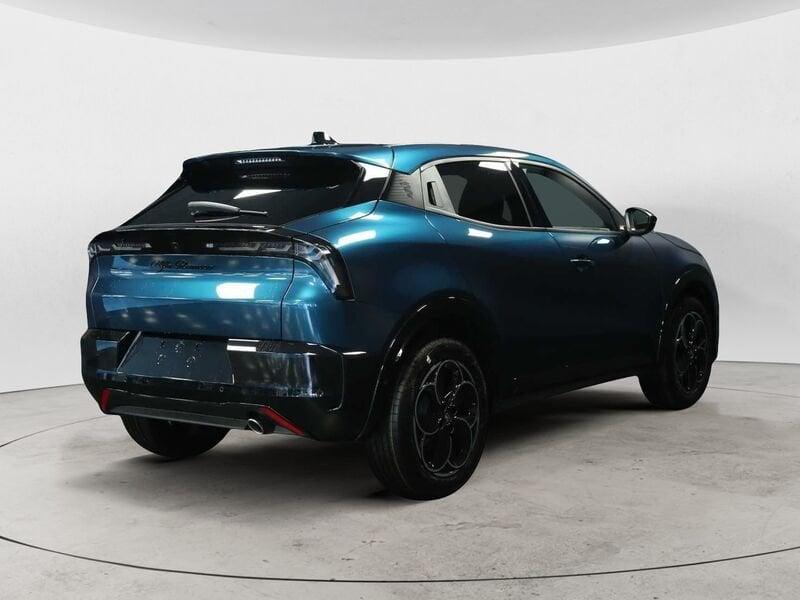 Alfa Romeo Junior HYBRID Q4 145cv