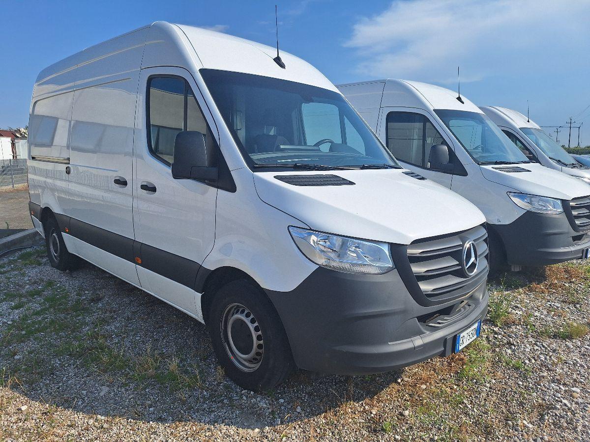 MERCEDES-BENZ Sprinter III 311 RWD 20 cdi F 3735 84kW 114 PS