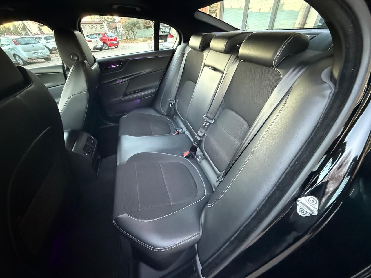 Jaguar XE 2.0 D Turbo aut. R-Sport