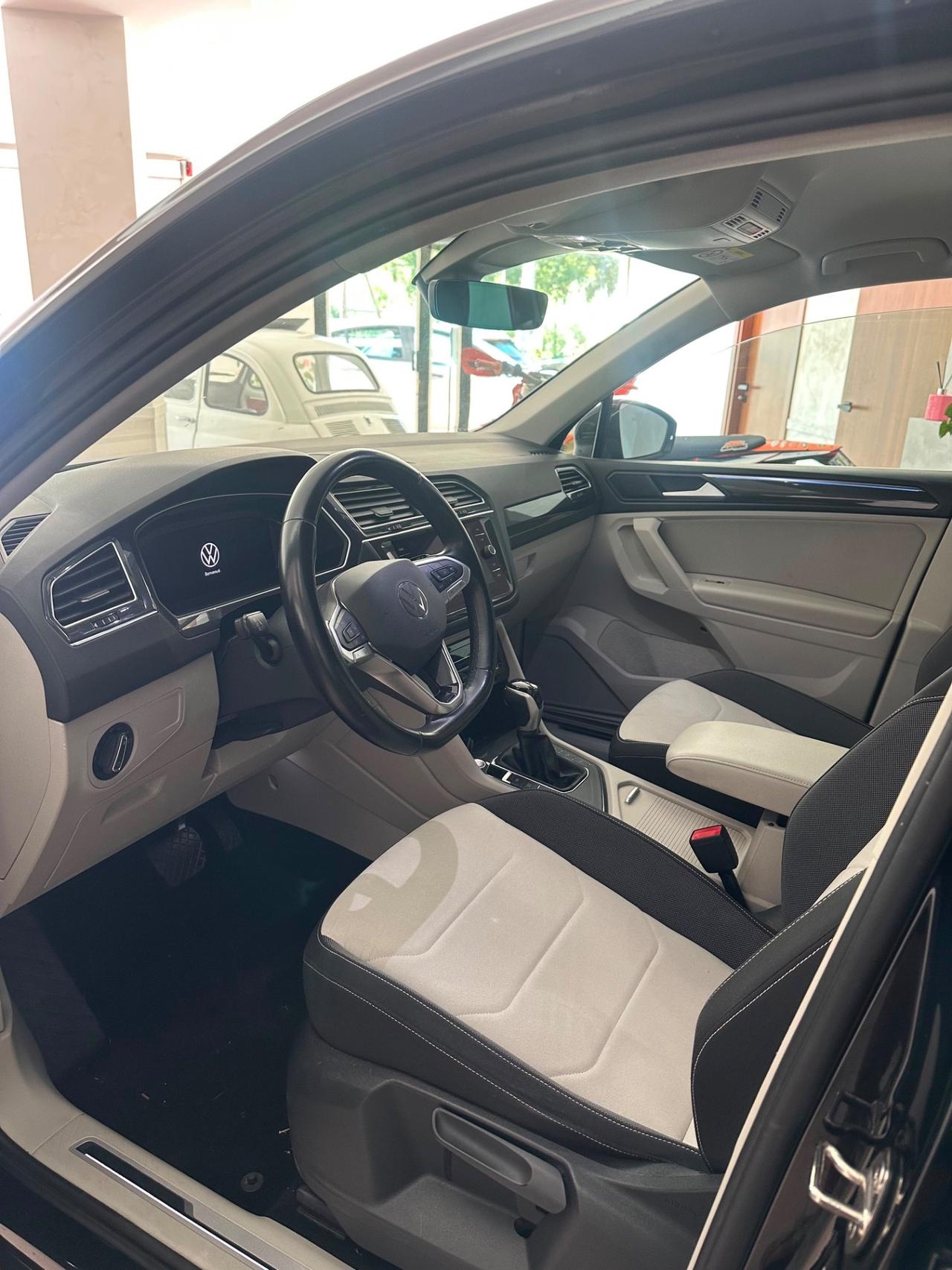 Volkswagen Tiguan 2.0 TDI 150 CV SCR DSG Elegance