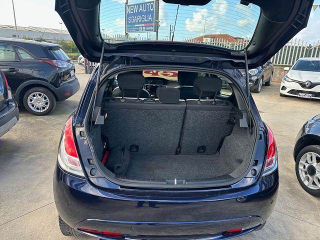 LANCIA Ypsilon 1.2 69 CV 5p.GPL Ecochic Silver