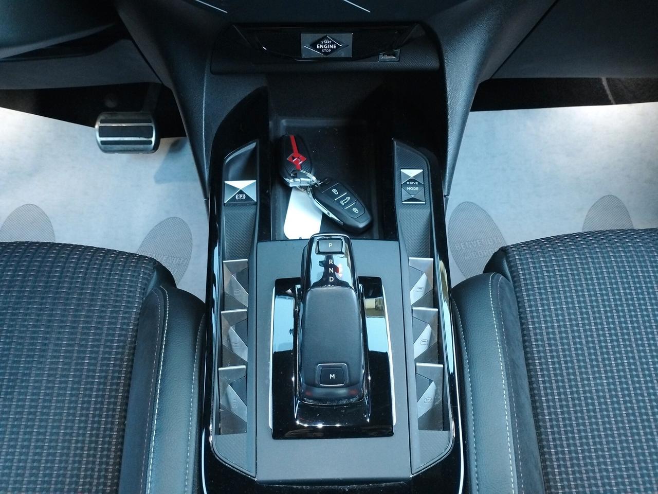 DS Automobiles DS 3 Crossback 2021 1.2 puretech Performance Line 130cv auto