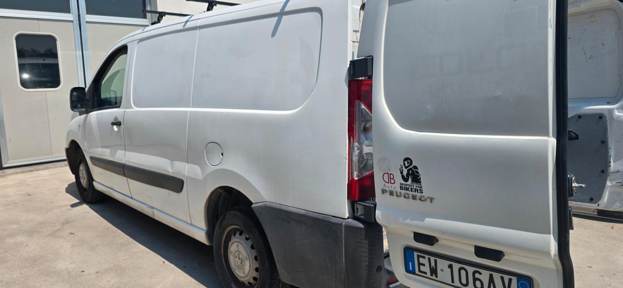 Peugeot Expert 2.0 Furgone pronto al lavoro