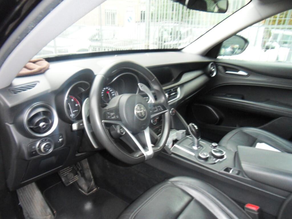 Alfa Romeo Stelvio 2.2 Turbodiesel 210 CV AT8 Q4 Executive
