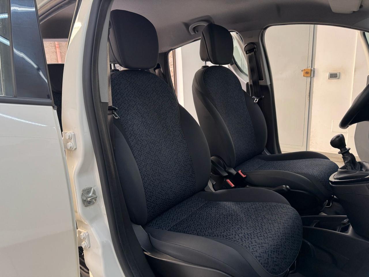 Lancia Ypsilon 1.0 FireFly 5 porte S&S Hybrid Ecochic Silver 2022