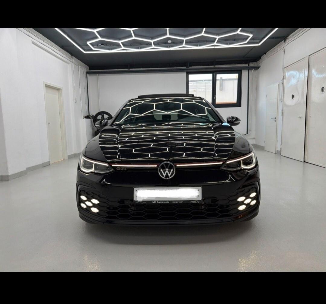 Volkswagen Golf 8 GTI 2.0 TSI DSG