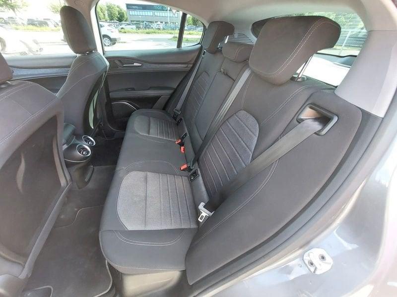 Alfa Romeo Stelvio 2.2 Turbo Diesel 160CV AT8 RWD Business