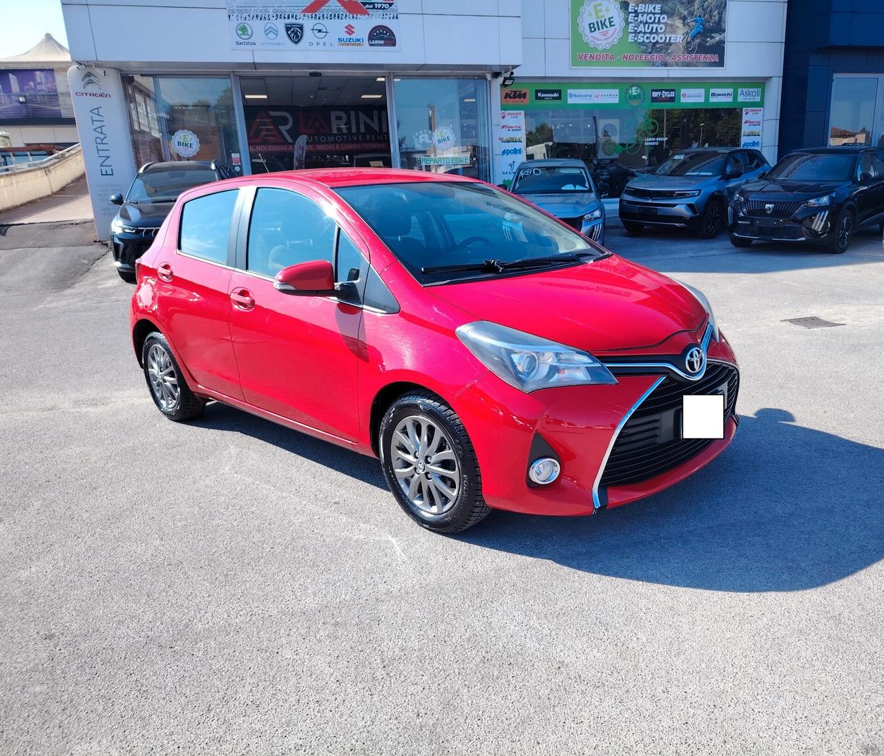 Toyota Yaris 1.0 5 porte Lounge - NEOPATENTATI