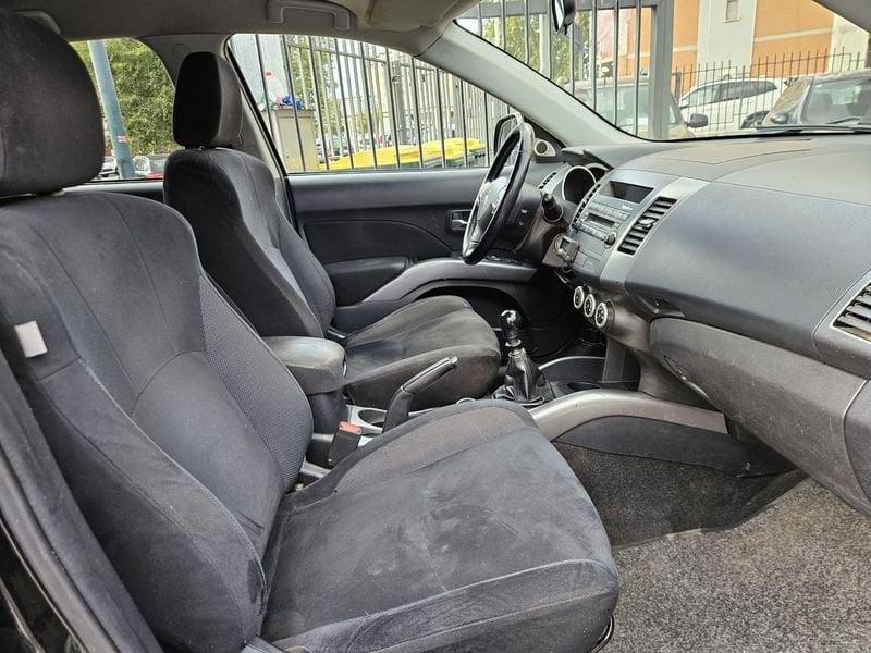Mitsubishi Outlander Outlander 2.0 di-d 7POSTI GANCIO TRAINO
