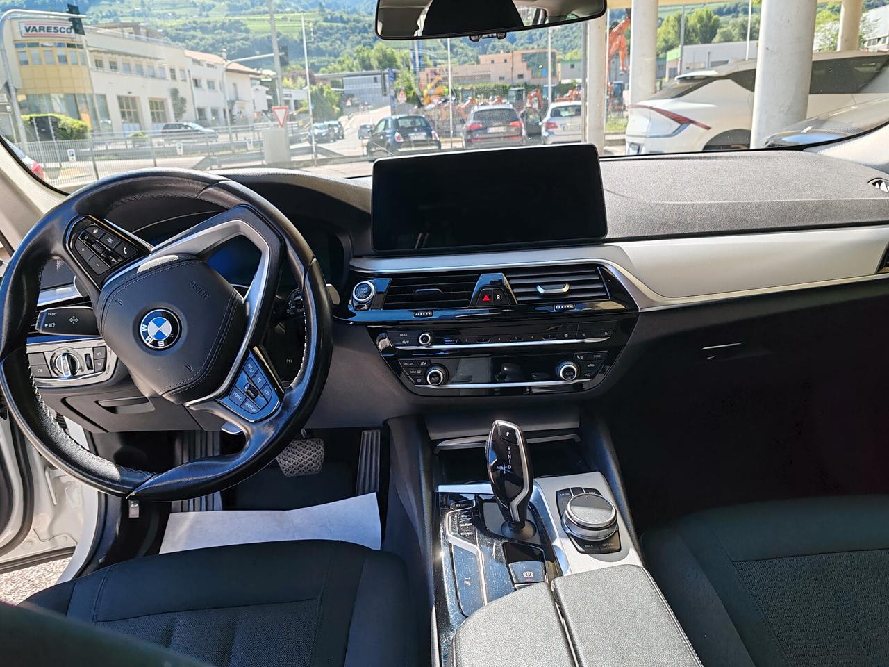 BMW 520d - X Drive - Touring Business - Diesel/Ibrida