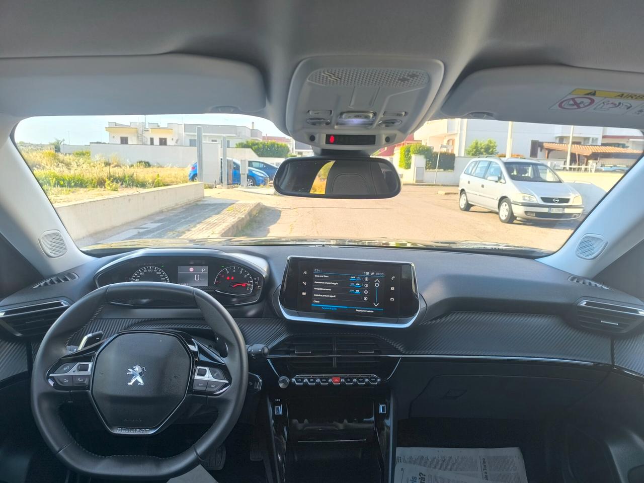 PEUGEOT 2008 ALLURE PACK 1.5 HDI 04/2022 LED/NAV/ SENS. POST/