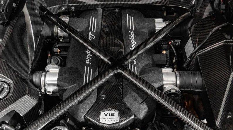 LAMBORGHINI Aventador S 6.5 V12 NOLEGGIO LUNGO TERMINE LEASING ALL INCLUSIVE