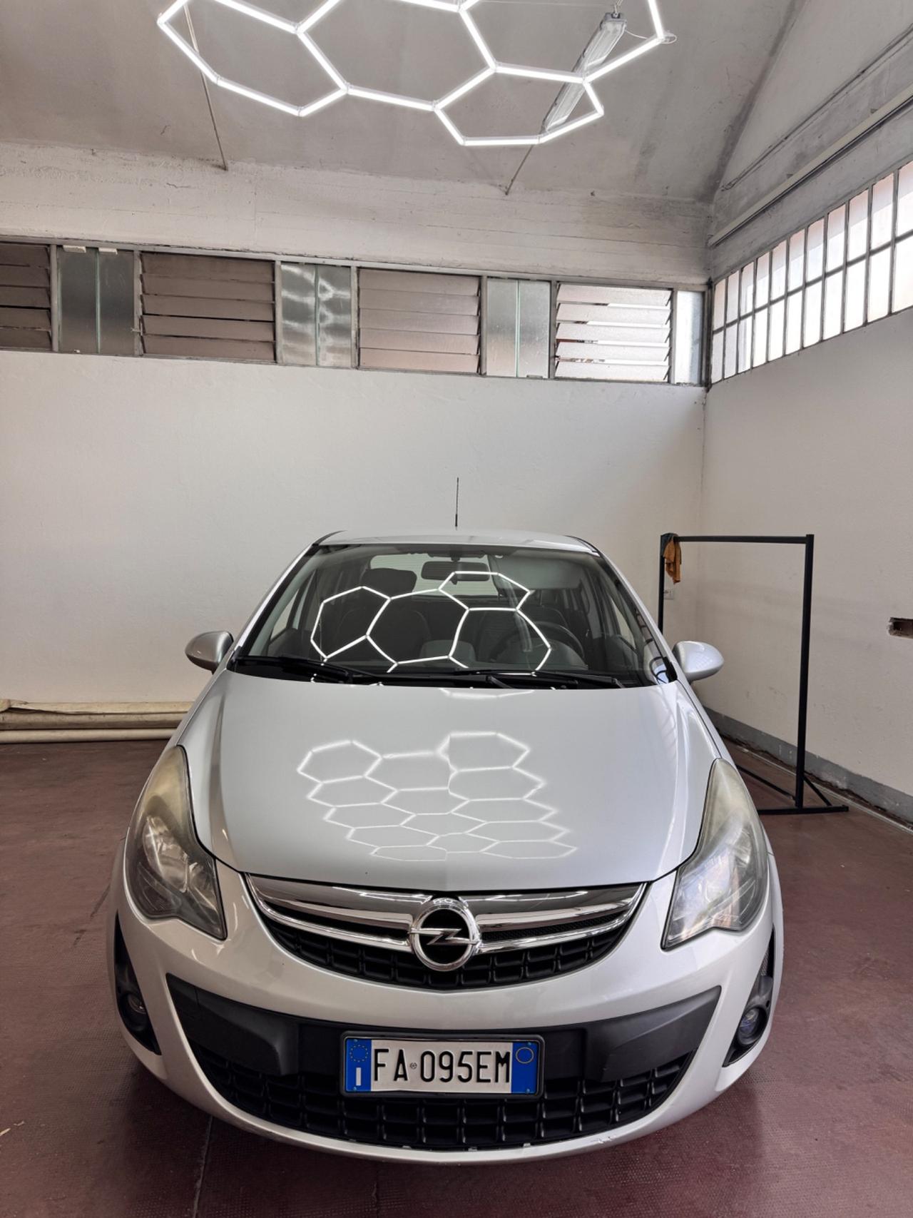 Opel Corsa 1.2 85CV 5 porte GPL-TECH Edition