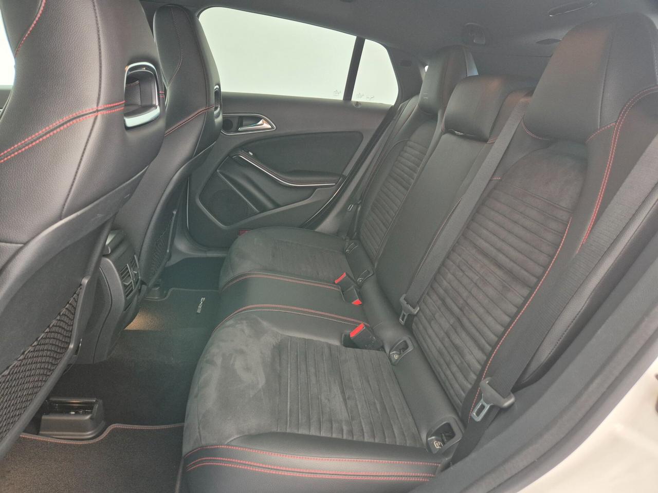 Mercedes-Benz CLA 220 d Shooting Brake AMG Line