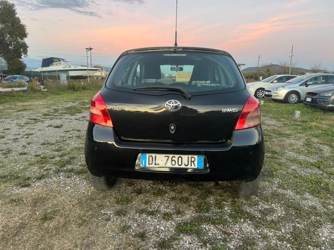 Toyota Yaris 1.0 5 porte SOLAMENTE 129.000 KM