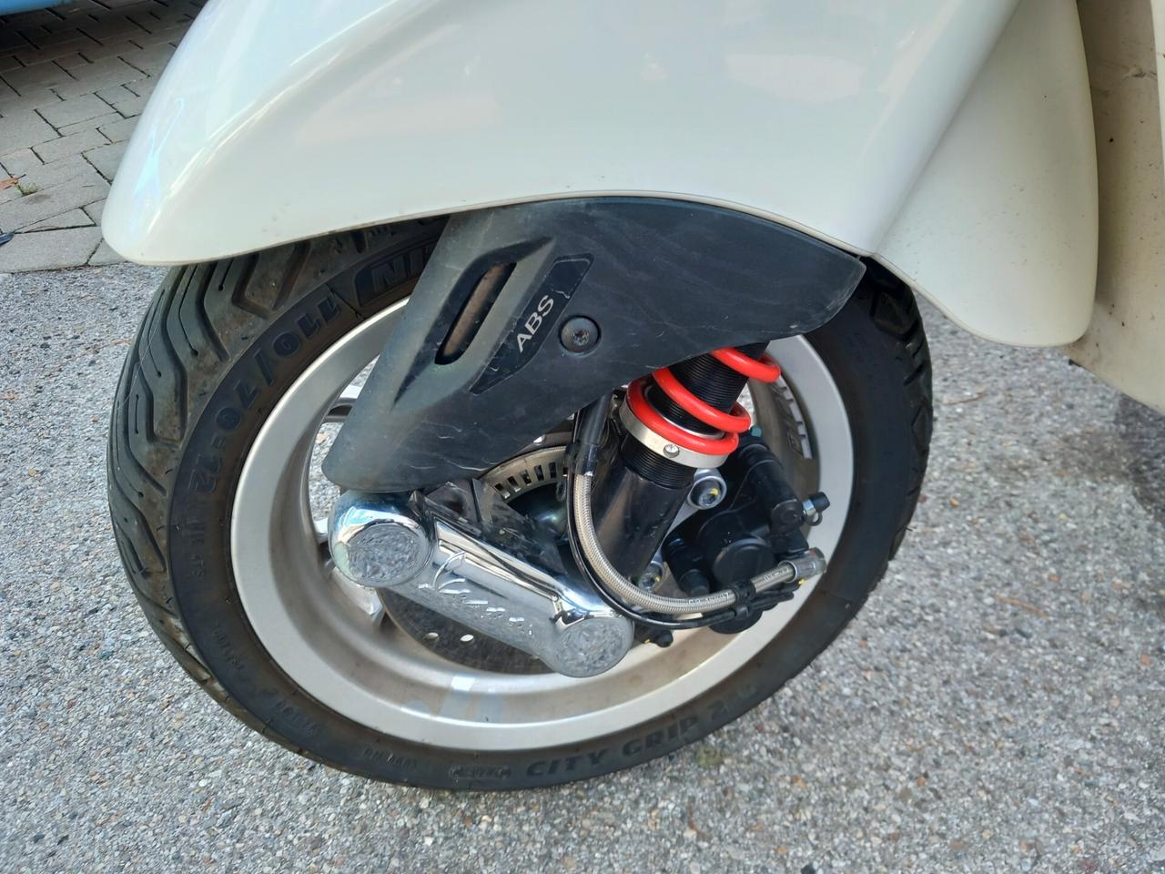 Piaggio Vespa 125 Primavera