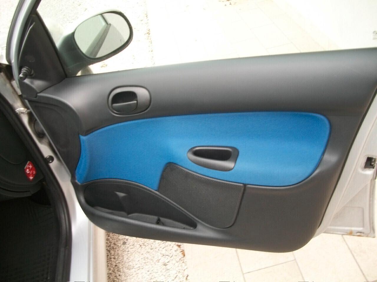 Peugeot 206 MODELLO PIU,, CC 1360 BENZINA EURO 05 SI NUOVI PATENTATI KM 119443 GARANZIA UN ANNO
