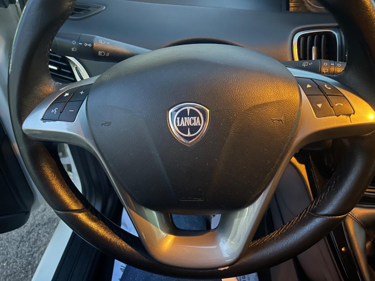 Lancia Ypsilon 1.2 69 CV 5 porte S&S Gold KM 78.000 CERTIFICATI!