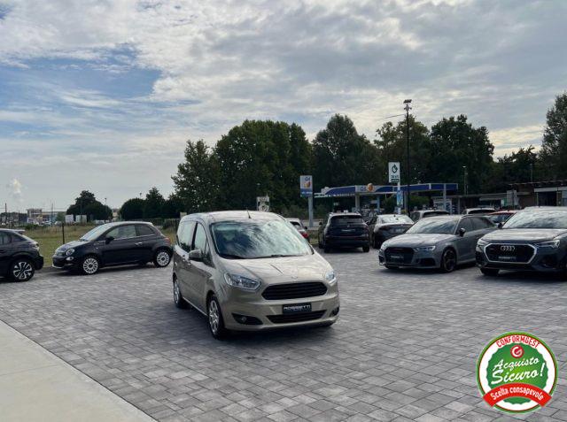 FORD Tourneo Courier 1.5 TDCI Plus ANCHE PER NEOPATENTATI