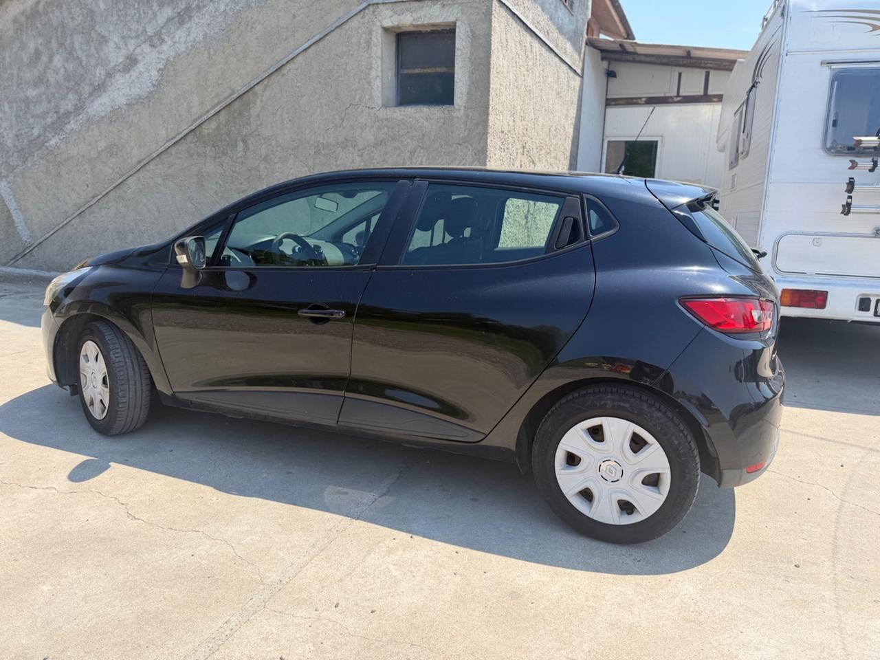 RENAULT CLIO 1.2 GPL LIVE – NEOPATENTATI