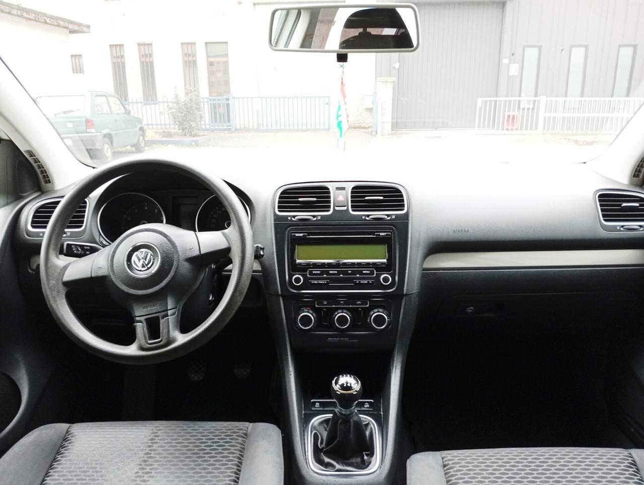 Volkswagen Golf 1.2 BENZINA 2011 NEOP TRATTABILE