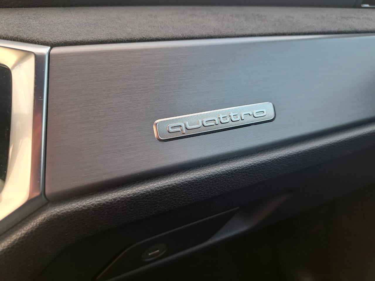 AUDI Q3 40 SPB QUATTRO 2.0 190 S TRONIC S-LINE