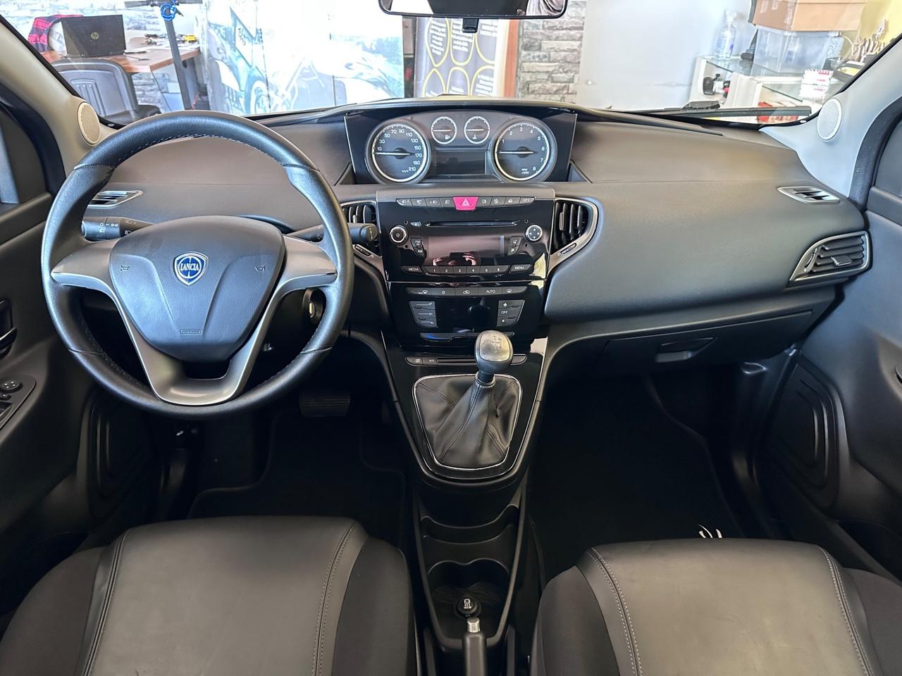 Lancia Ypsilon 900benz. Cambio automatico