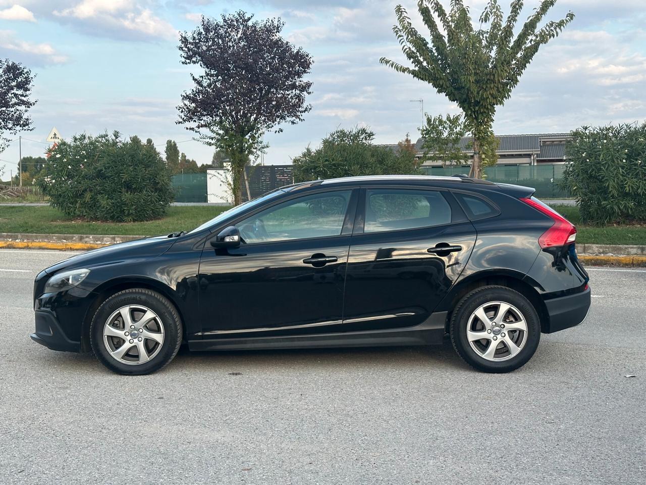 Volvo V40 Cross Country D4 Geartronic Momentum