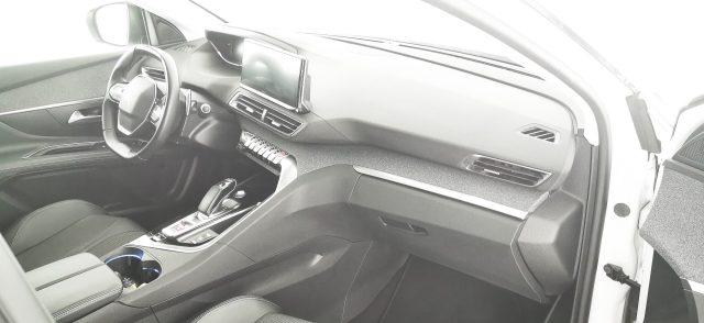 PEUGEOT 3008 Hybrid4 300 e-EAT8 Allure Pack