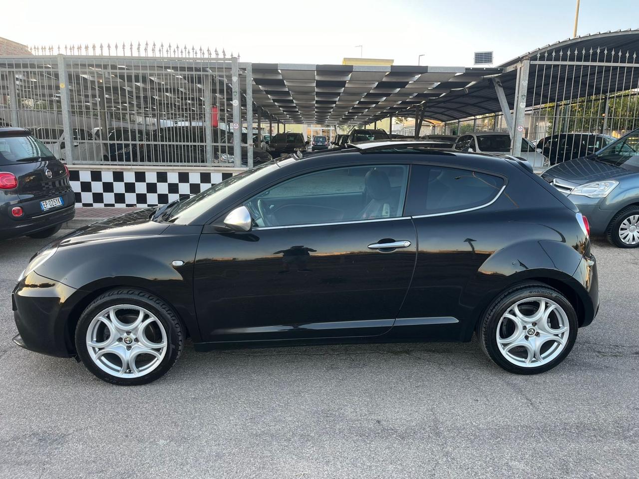 Alfa Romeo MiTo 1.6 JTDm Distinctive Premium 2011