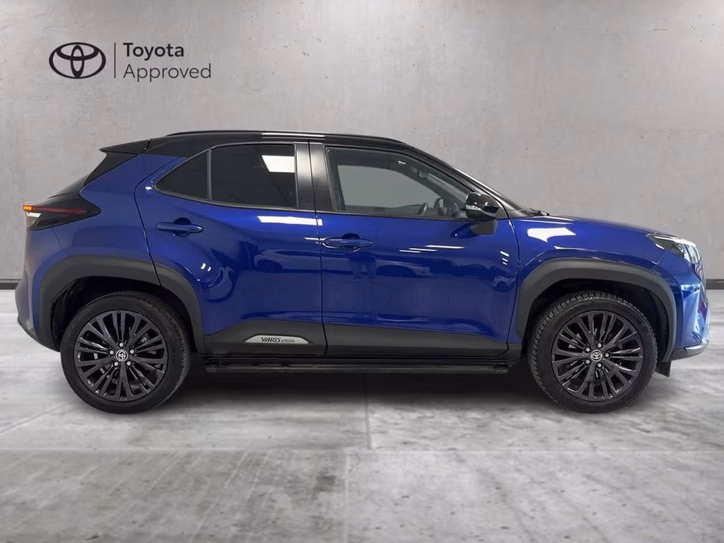 Toyota Yaris Cross 1.5h Adventure fwd 116cv e-cvt