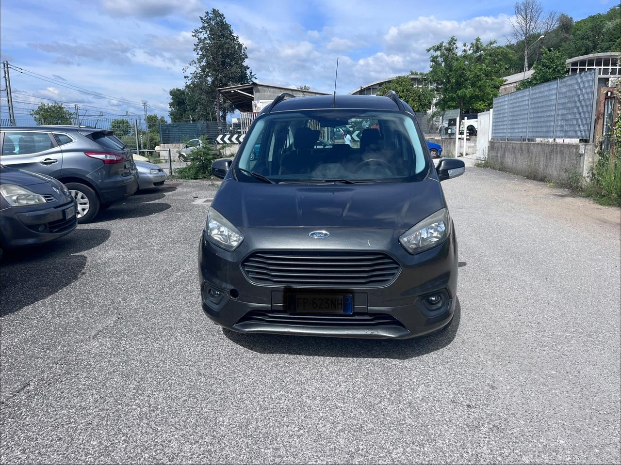 Ford Tourneo Courier 1.5 TDCI 100 CV Sport