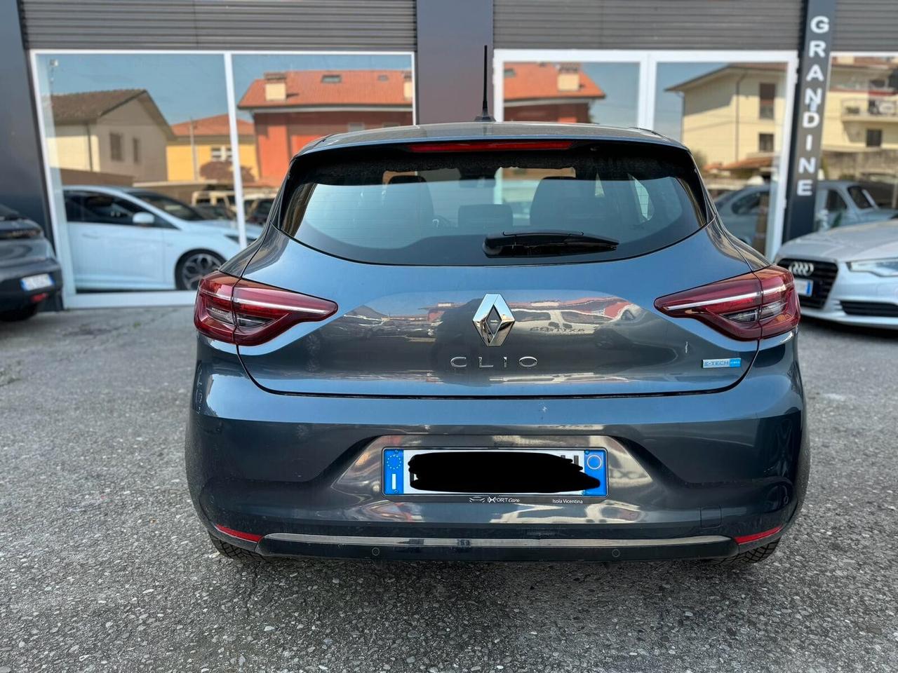 Renault Clio Hybrid E-Tech 140 CV 5 porte R.S. Line **CAMBIO BLOCCATO**