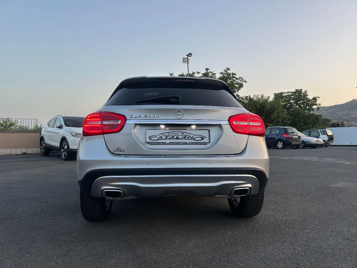 MERCEDES - Classe GLA - GLA 200 d Automatic 4Matic Premium TETTO
