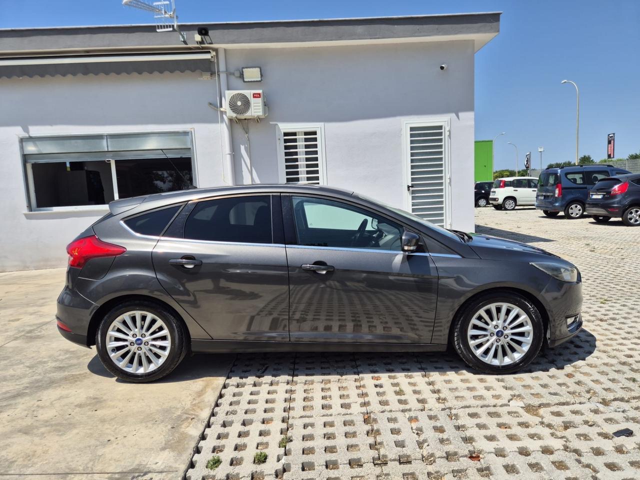 Ford Focus 1.6 120 CV GPL Titanium