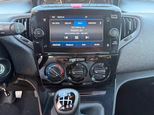 Lancia Ypsilon 1.0 FireFly 5 porte S&S Hybrid Gold