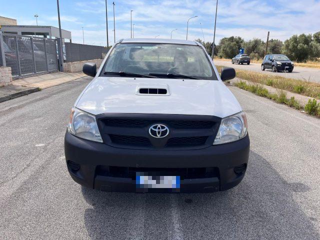 TOYOTA Hilux 2.5 D-4D 4X2 Pick-up 2 POSTI