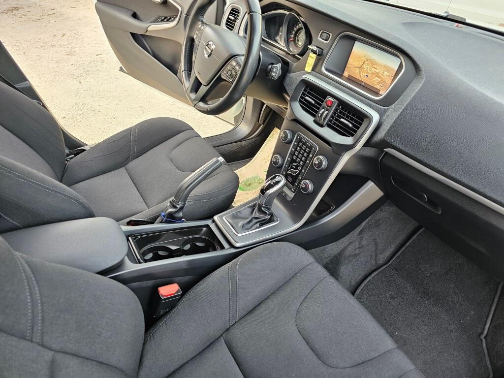 Volvo V40 D2 Geartronic Business Plus