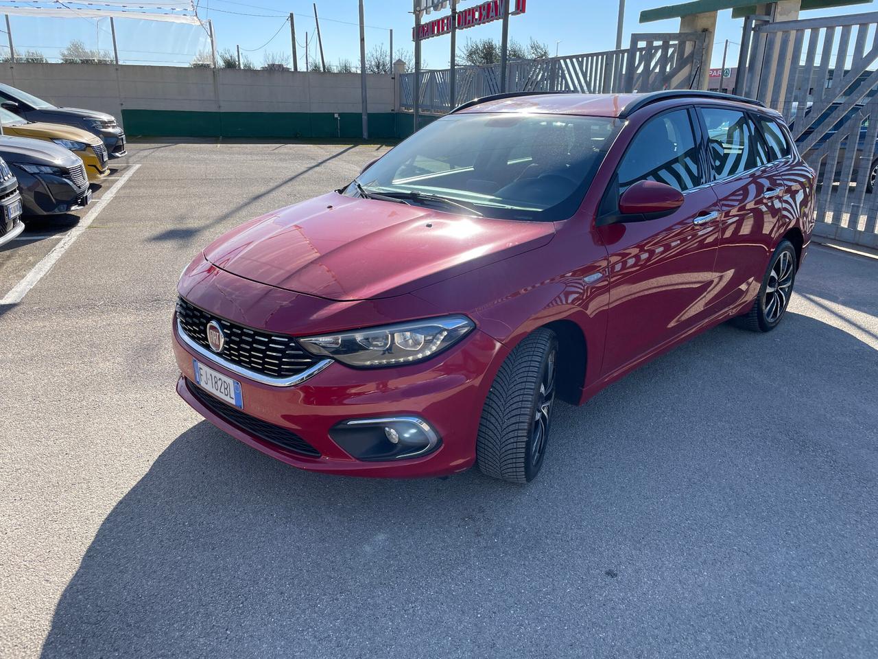 Fiat Tipo 1.3 Mjt 95CV SW Lounge-NAVIGATORE-RETROCAMERA