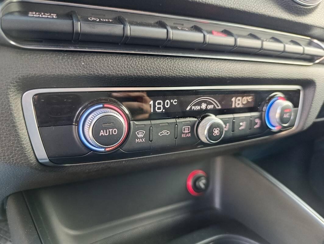 Audi A3 2.0 tdi Attraction 150cv s-tronic E6