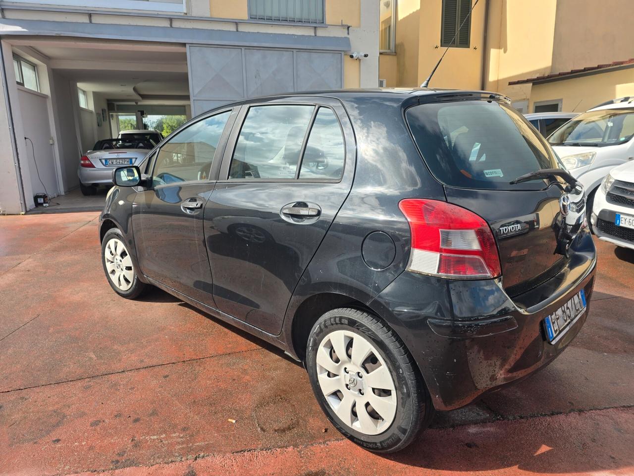 Toyota Yaris 1.0 5 porte Sol