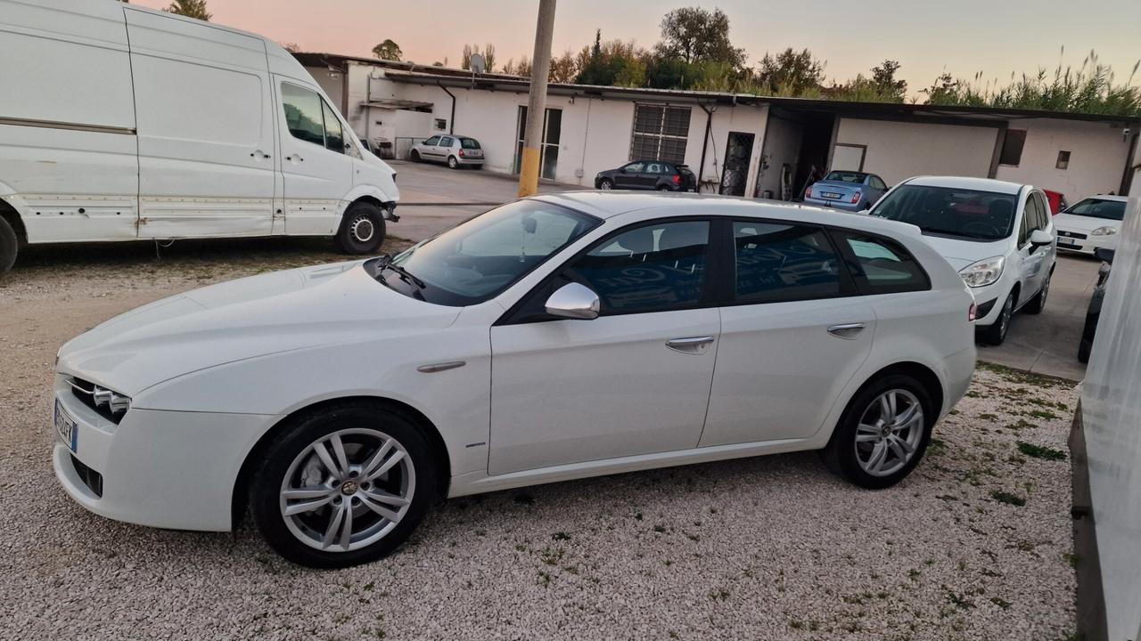 Alfa Romeo 159 2.0 JTDm 136 CV S.W Super - 2012