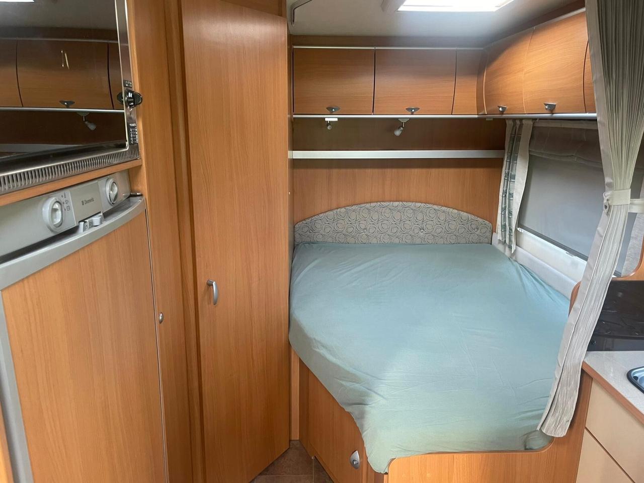 Bürstner Viseo 696 Motorhome con letto matrimoniale