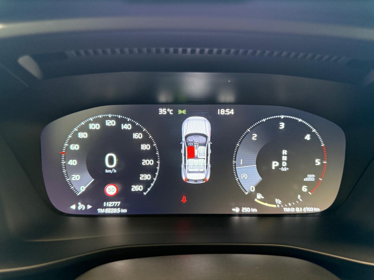 Volvo XC40 D4 AWD Geartronic Momentum TETTO APRIBILE PANORAMICO