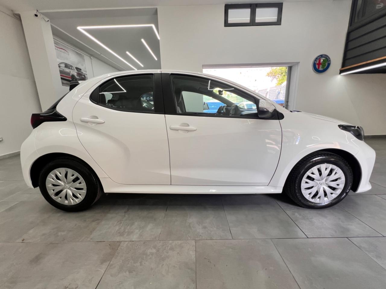Toyota Yaris 1.0 5 porte Active 2023