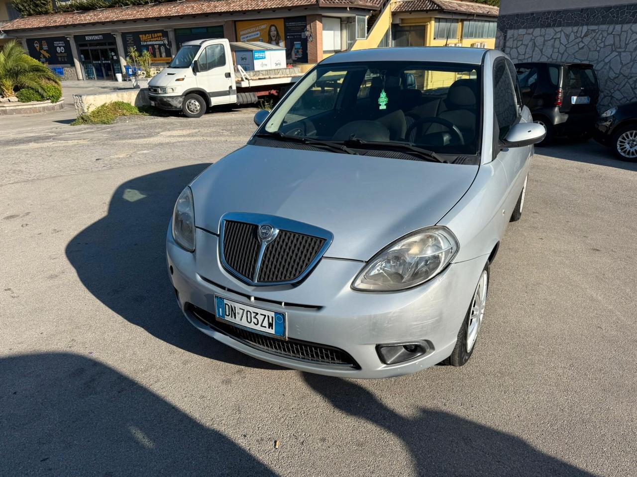 Lancia Ypsilon 1.3 MJT 75 CV Argento