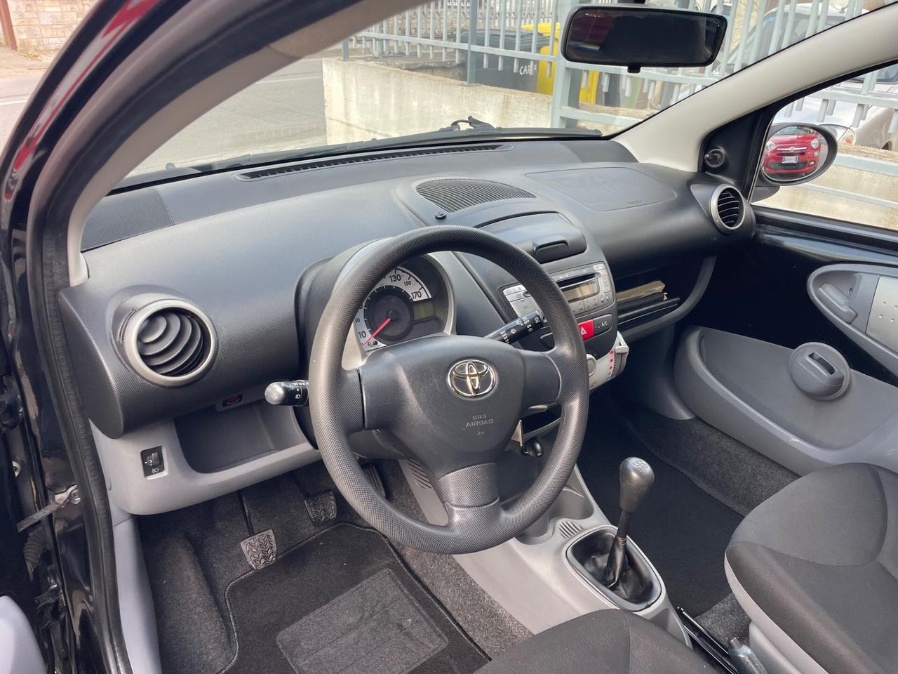 Toyota Aygo 1.0 12V VVT-i 5 porte Sol Connect