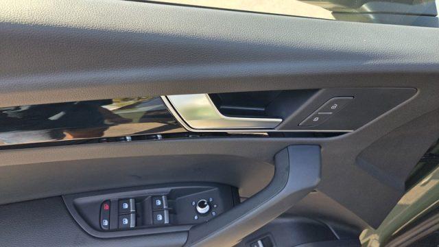 AUDI Q5 40 TFSI quattro S tronic Identity Black PERMUTE